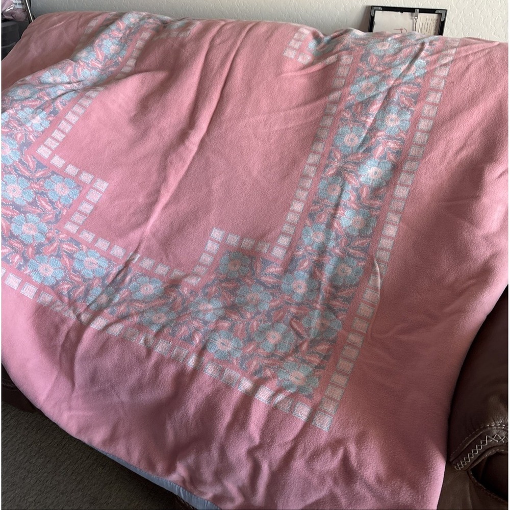 Vintage Cotton Indian blanket brand Chicago reversible floral queen RARE floral
